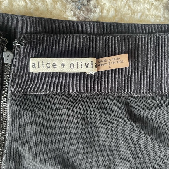 Alice&Olivia Midi sequin skirt. - Picture 8 of 8